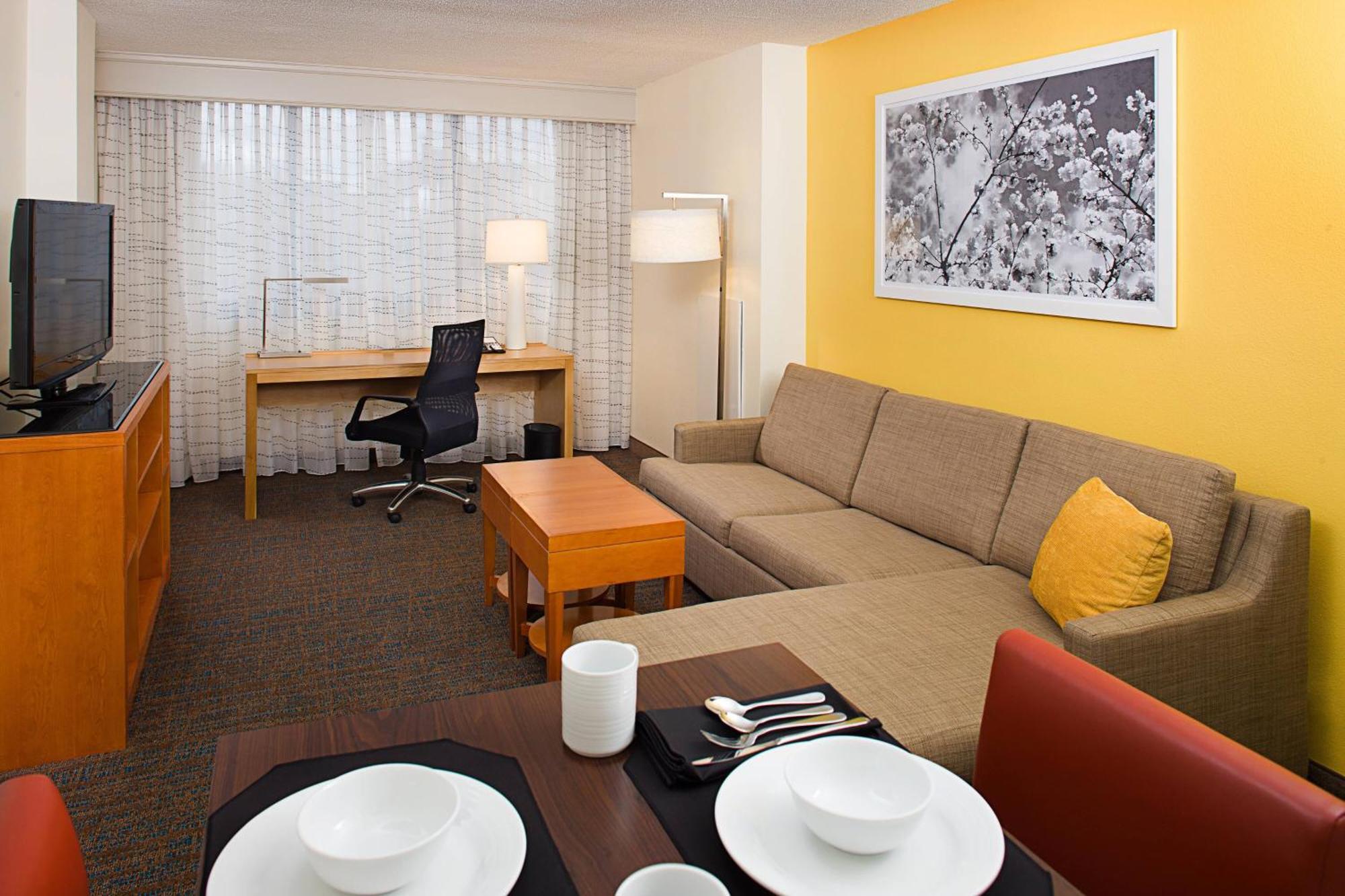 Hotel By Marriott - Dc/foggy Bottom
