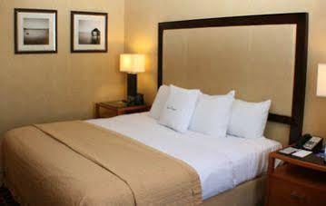 Hotel By Marriott - Dc/foggy Bottom 3*
