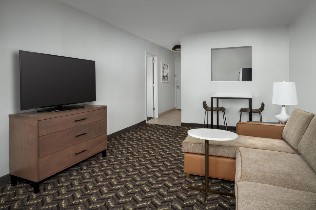 Hotel By Marriott - Dc/foggy Bottom 3*